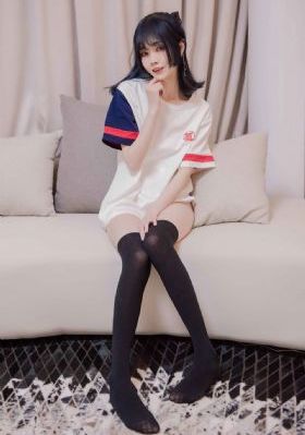 电眼透着抚媚的眼神_免费超清在线观看
