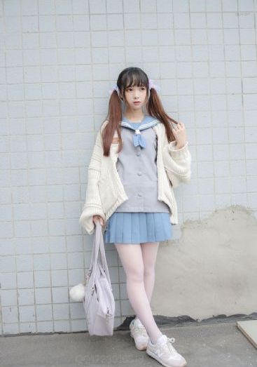 小美女撒尿嘘嘘嘘_国产剧免费播放