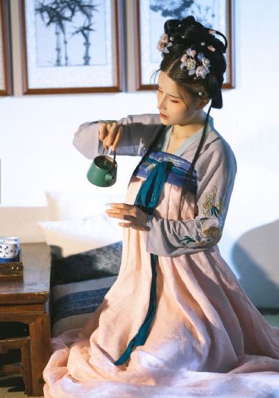美女性侵视频_蓝光迅雷电影在线